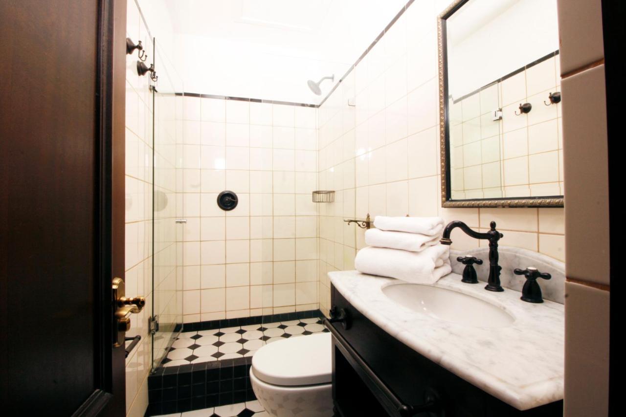 Standard Queen Room,194867932:JPEG