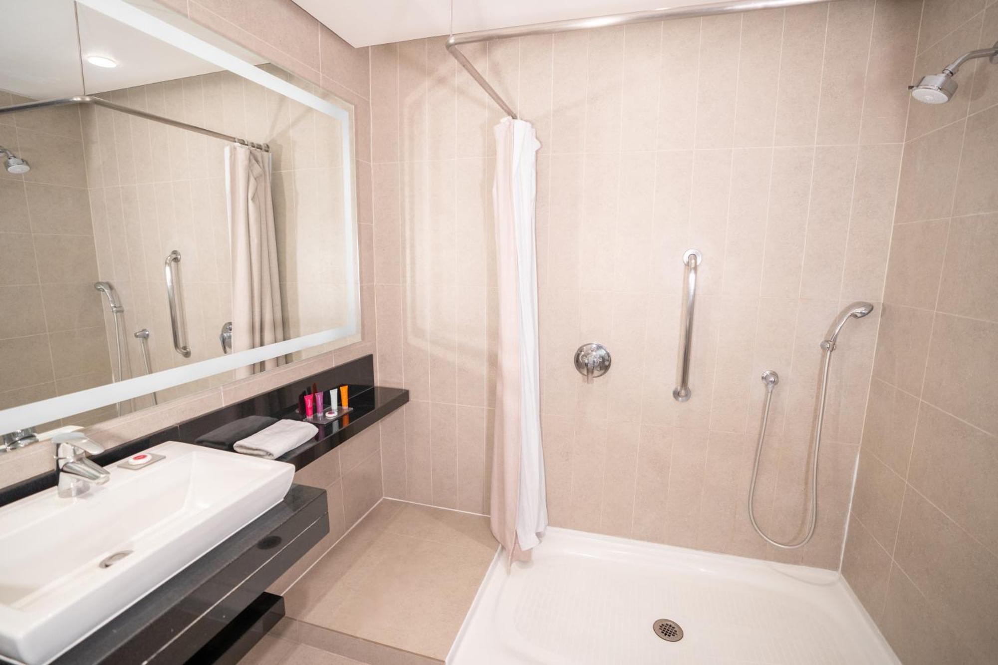 Quarto com Cama Queen-size