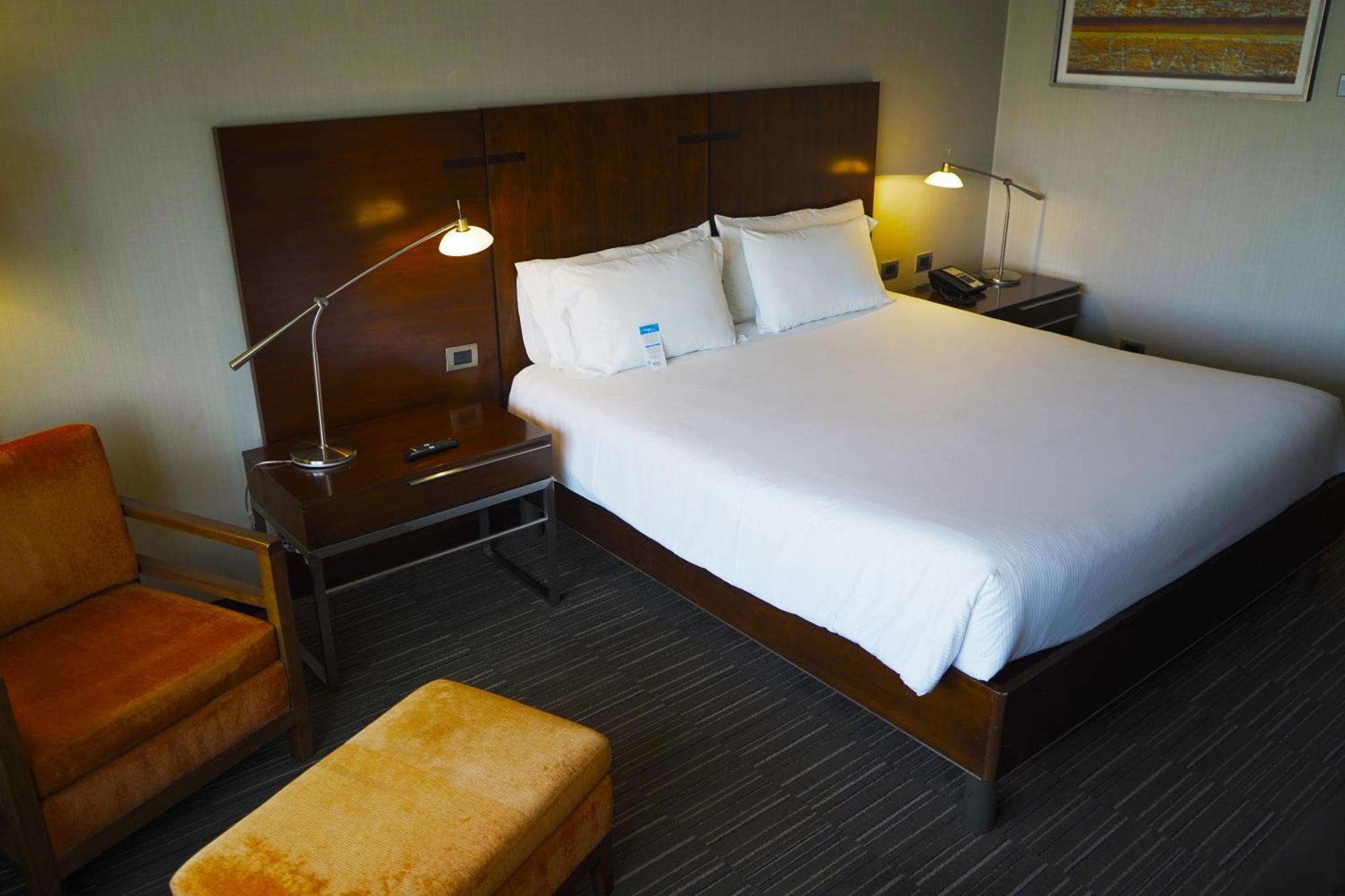Queen Room,1550369416:JPEG