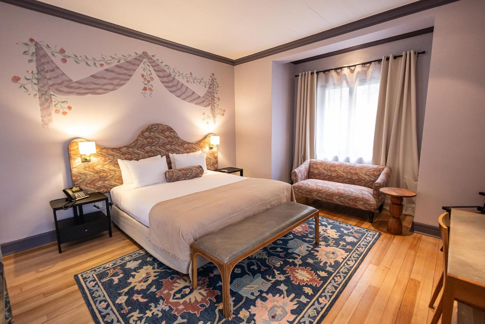 Deluxe Double Room,1694536651:JPEG