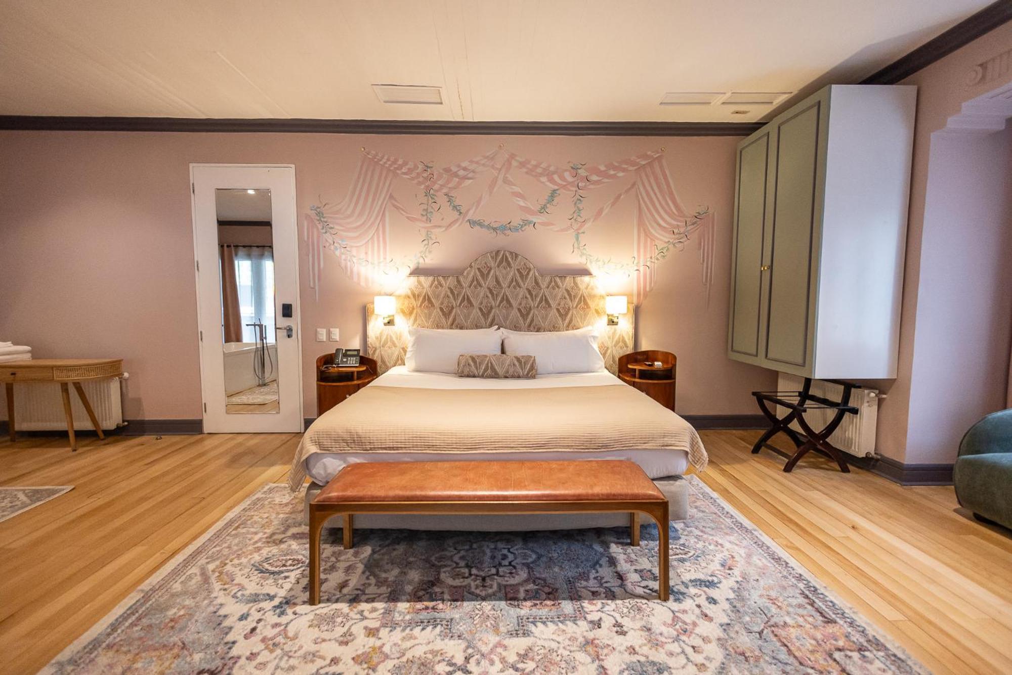 Presidential Suite,1694536654:JPEG