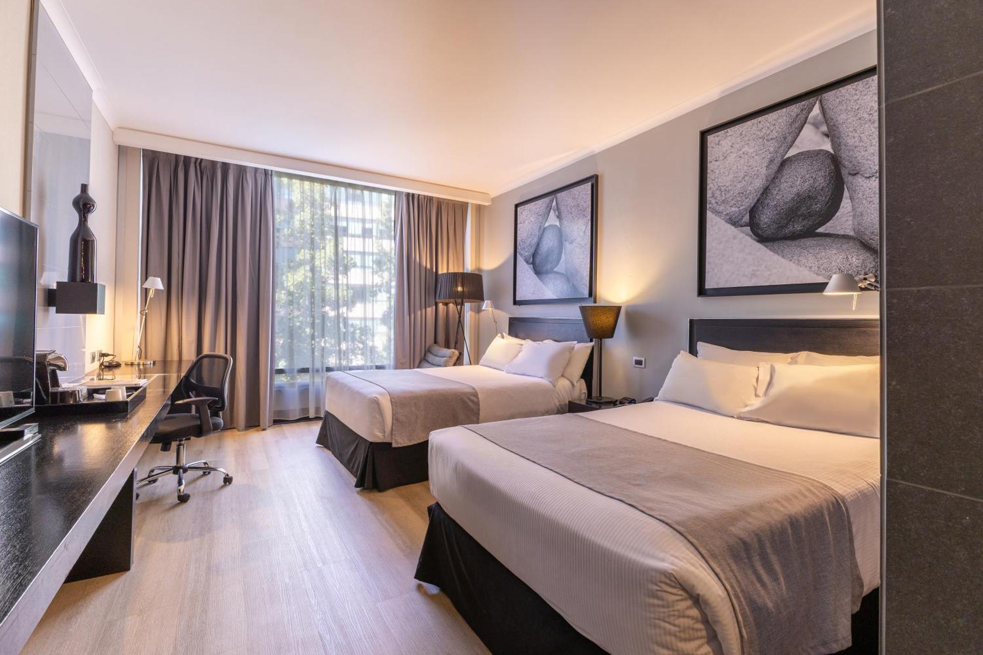 Quarto Duplo com 2 Camas de Casal - Acesso para Hóspedes com Mobilidade Reduzida/Não Fumantes