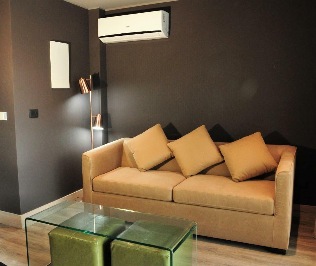 Apartamento de 1 Quarto com Varanda
